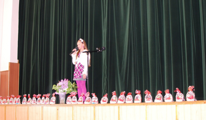 20. fotografia fotogalérie Stavanie mája a deň matiek 2011