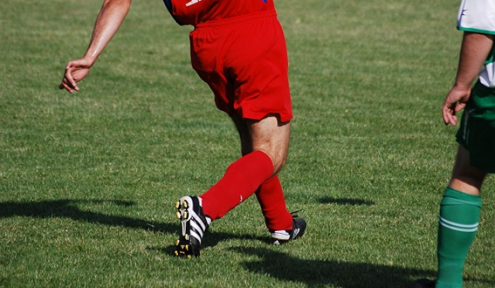 18. fotografia fotogalérie Odovzdanie trofeje a oslava postupu do V. ligy