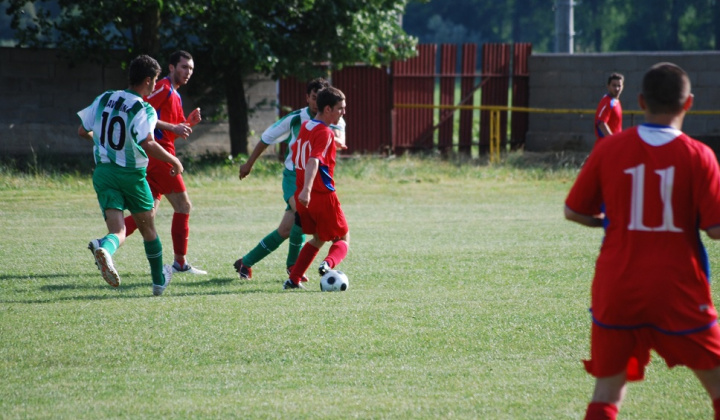 23. fotografia fotogalérie Odovzdanie trofeje a oslava postupu do V. ligy